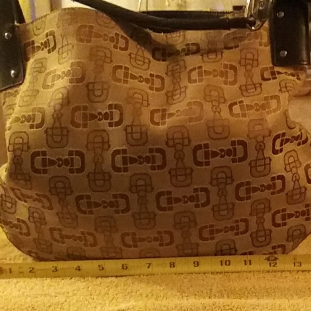 Authentic Large GUCCI. HOBO PURSE
